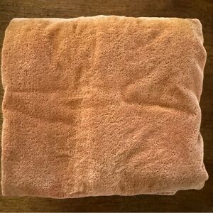 Bella Notte 100% Cotton Velvet Euro Sham with Piping